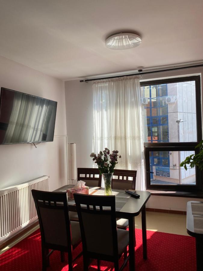Hotel Casa Pino à Braşov Extérieur photo