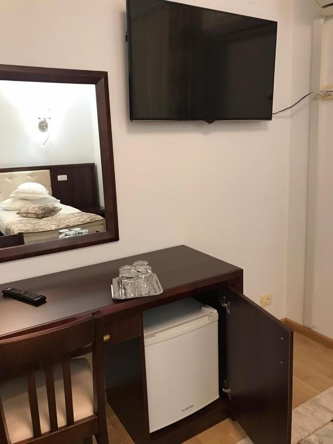 Hotel Casa Pino à Braşov Extérieur photo